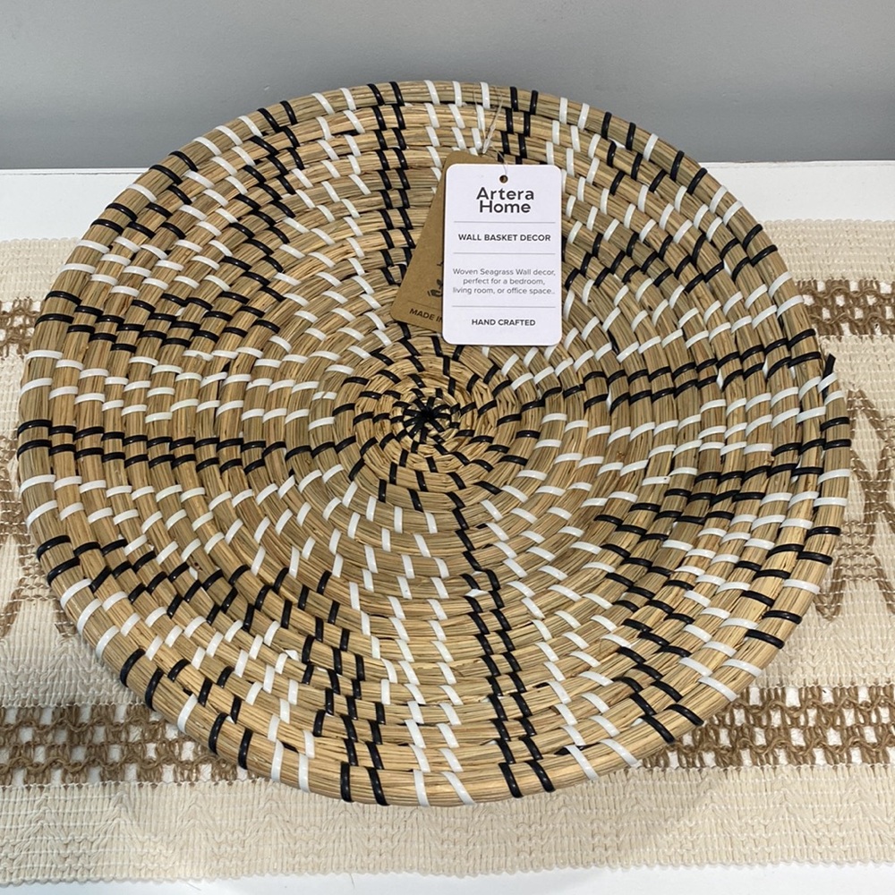 Home Decor Pair Of Artera Home Wall Baskets Woven Seagrass 13 Inches Round (2) - Picture 3 of 5